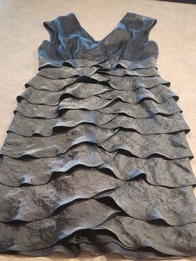 London Times Metallic Charcoal Gray Sleeveless Ruffle Tiered V-Neck Dress